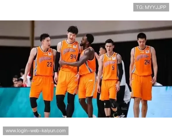 上海队防守效率联盟第一 双塔阵容构建内线优势 上海队防守效率联盟第一 双塔阵容构建内线优势